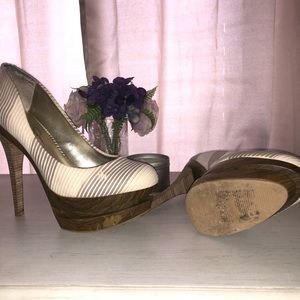 Unique classic JS pump